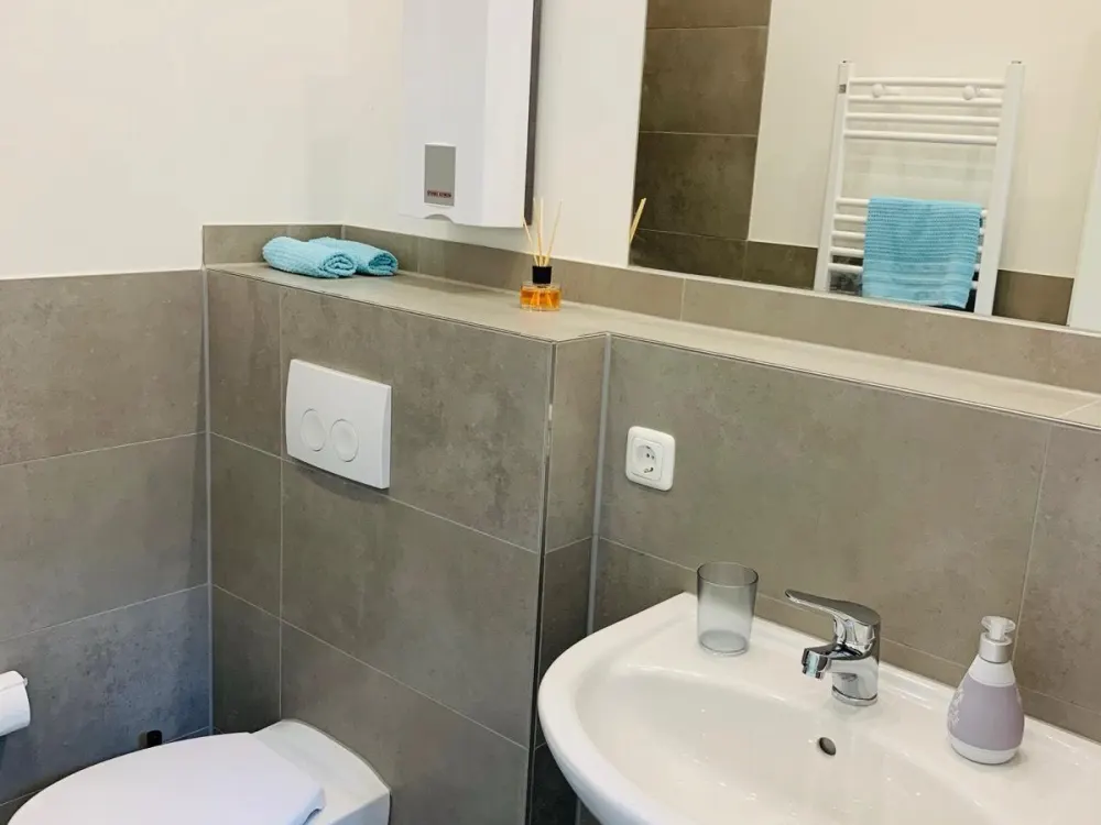 Voll möbliertes Apartment in Daimler-Nähe, sofort bezugsfertig
