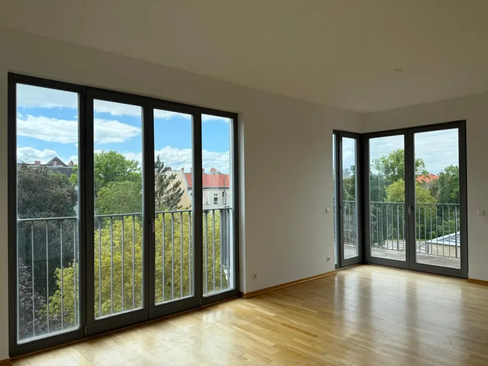 2-Zimmer-Wohnung mit 2 Balkone und Einbauküche am Grunewald