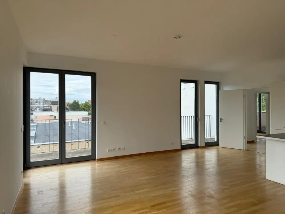2-Zimmer-Wohnung mit 2 Balkone und Einbauküche am Grunewald