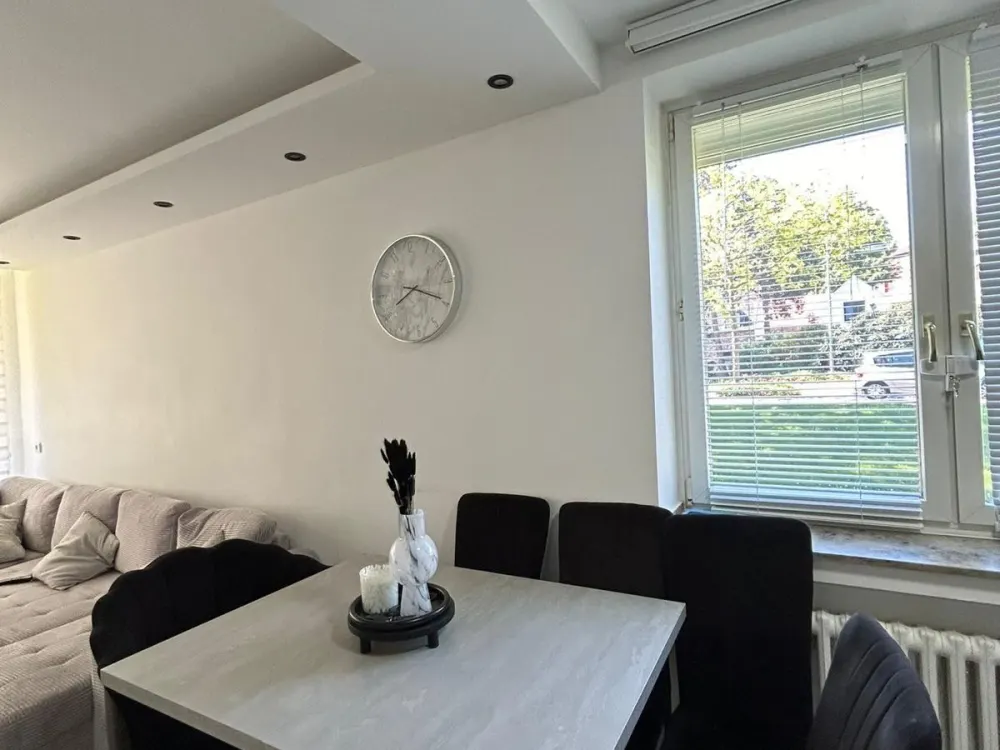 *NEU* kernsanierte 3 Zimmer Wohnung mit Balkon in zentraler Lage