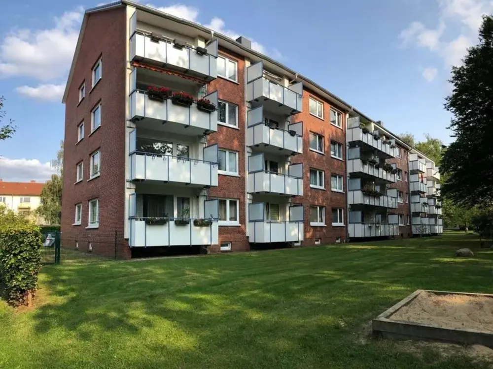 Schöne 3-Zimmer Wohnung mit Balkon ab dem 15. Oktober 2026 in ruhiger, grüner Wohnanlage