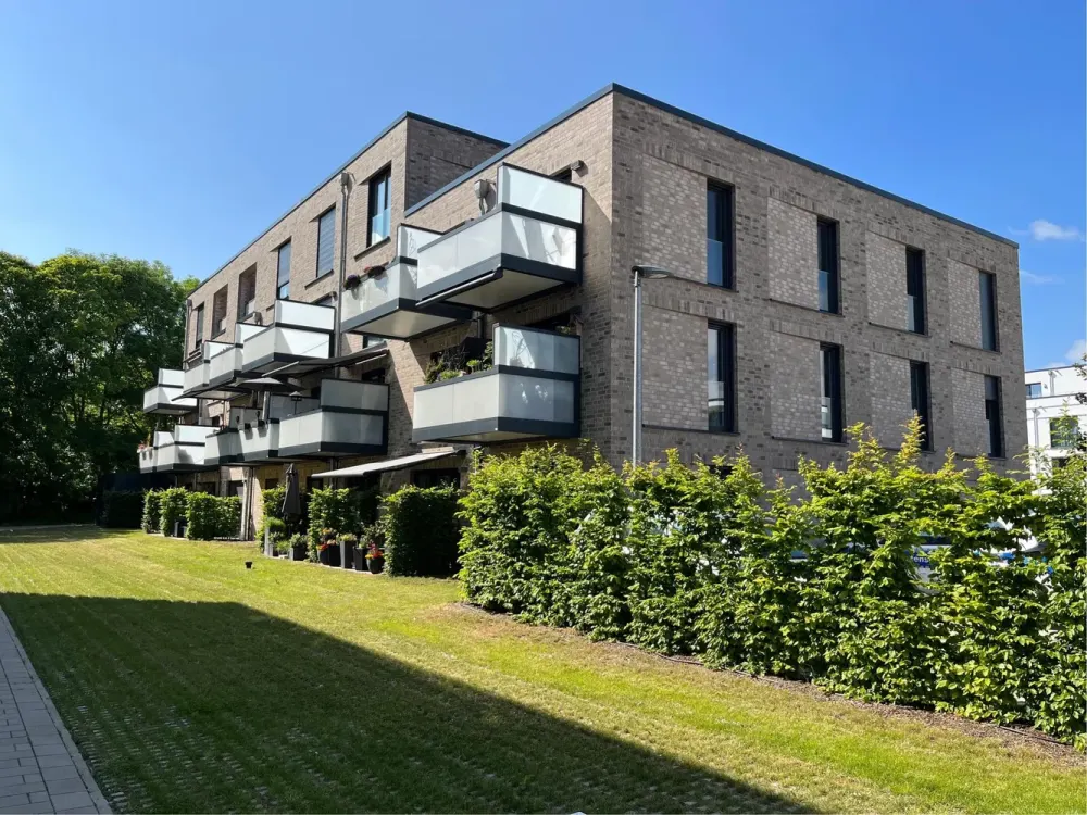 First occupancy in Sehnde - modern 4-room penthouse apartment with daylight bathroom, loggia & elevator