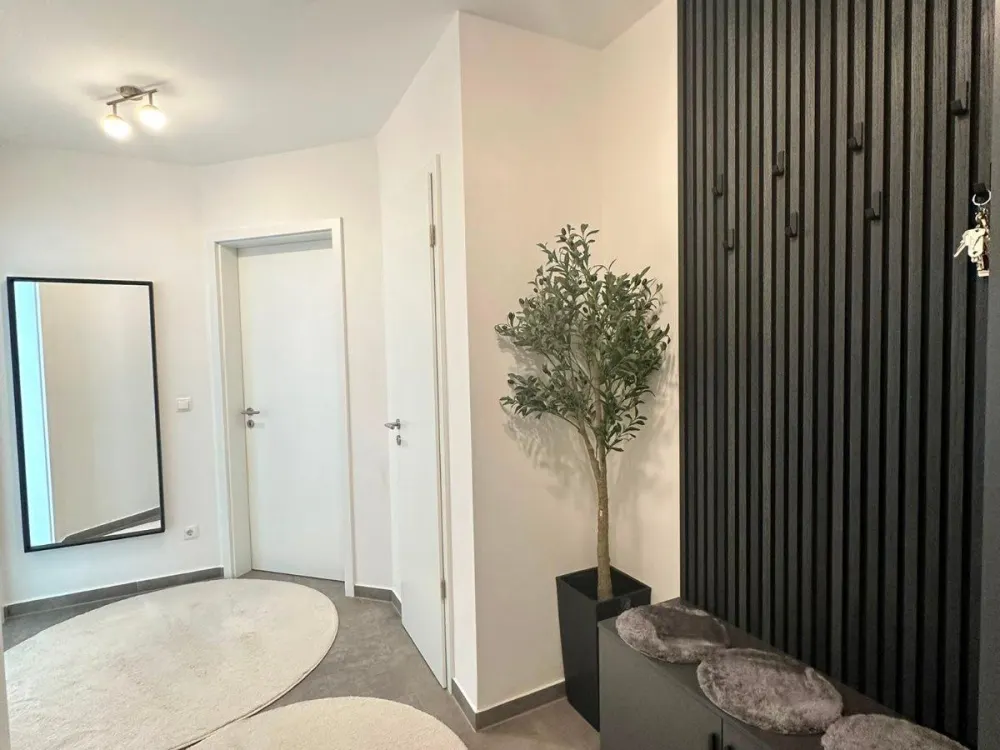 Modern and Bright 2-Room Apartment in Sennelager, Early Move-In