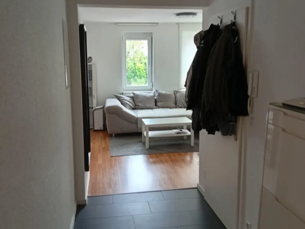 2 Zimmer- Wohnung im OG