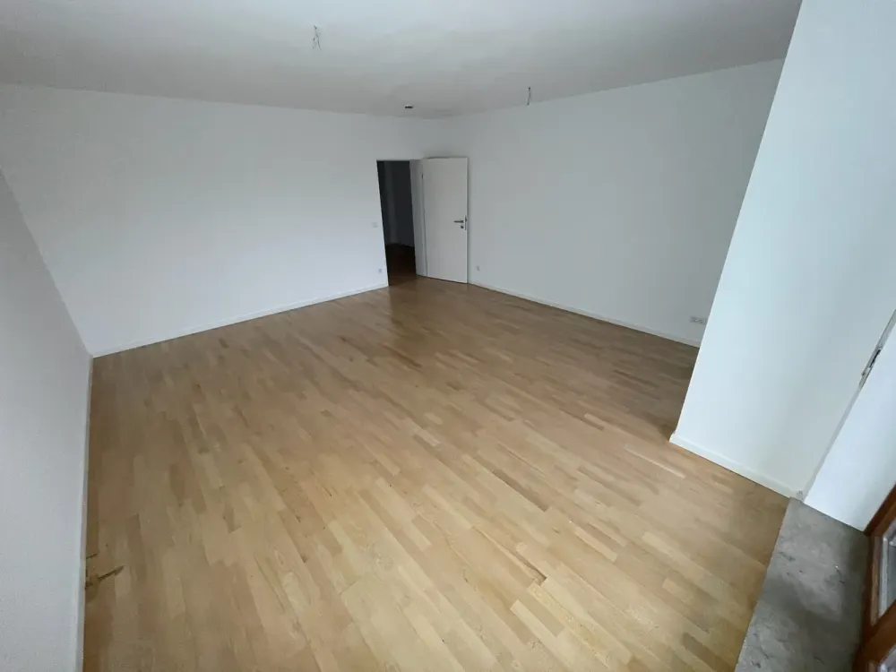Großzügige 3-Zimmer-Wohnung mit Südbalkon & neuer Küche - hervorragende S-Bahn-Anbindung - renoviert