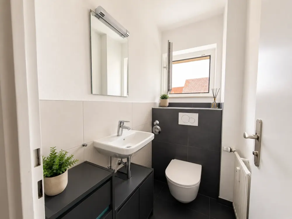Kürzlich sanierte 3-Zimmer-Wohnung mit Einbauküche und Balkon