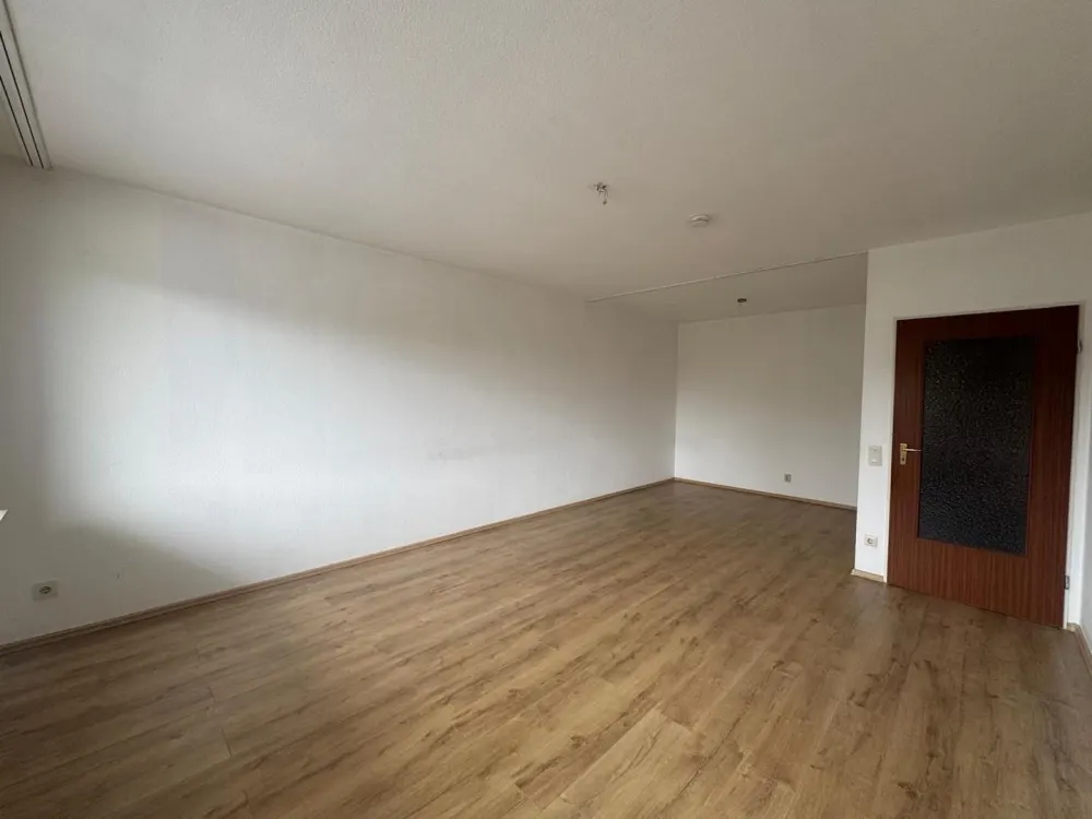Helles Single-Appartement mit Balkon