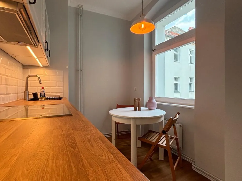 Zentrale, möbelierte Wohnung AB SOFORT