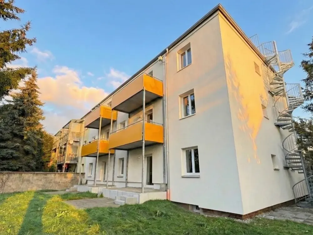Wohnen mit Stil, Großzügige 3-Zimmer-Wohnung in gepflegtem Mehrfamilienhaus