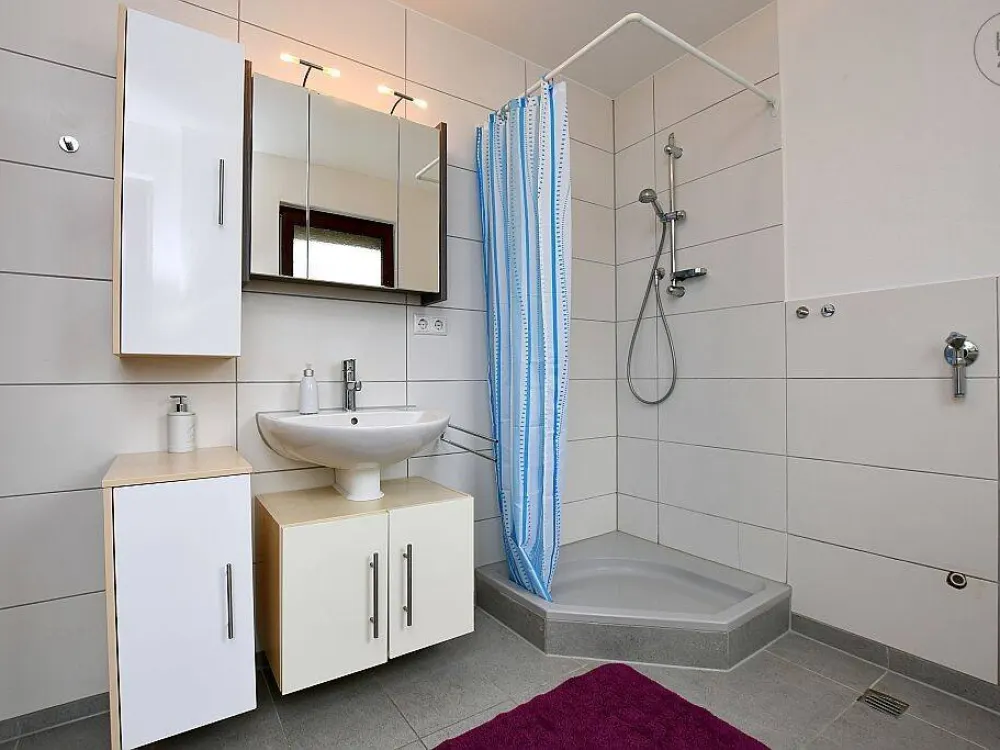 Modern möblierte Wohnung in Stuttgart Stammheim