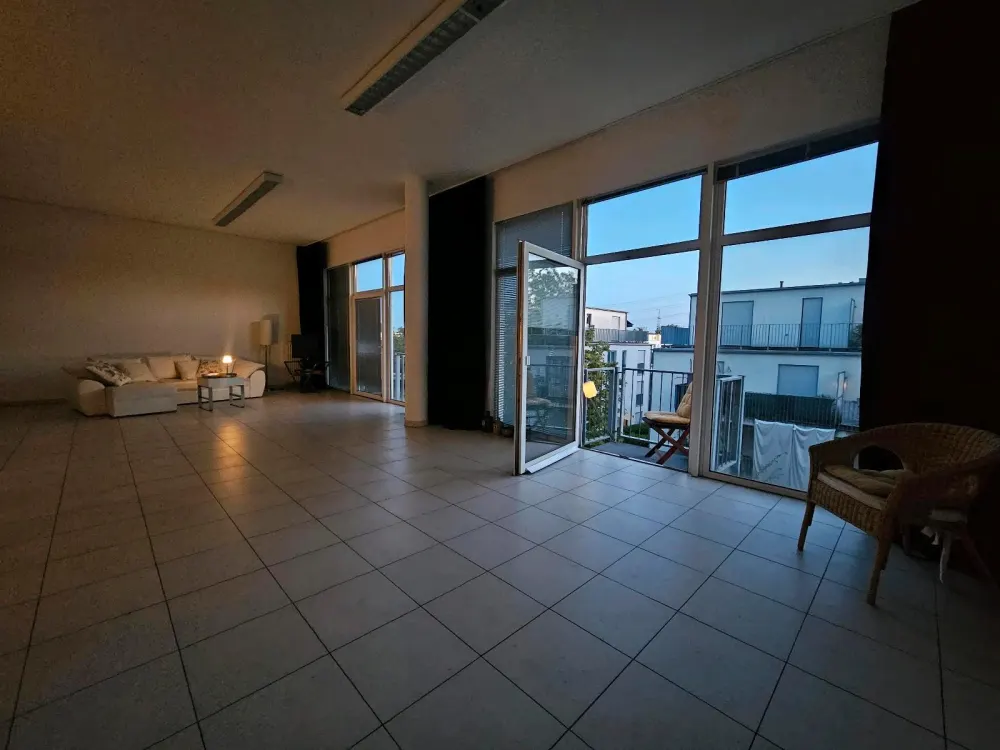 Großzügiges 105 m² Atelier-Loft mit 3 Balkonen (Köln-Nähe)