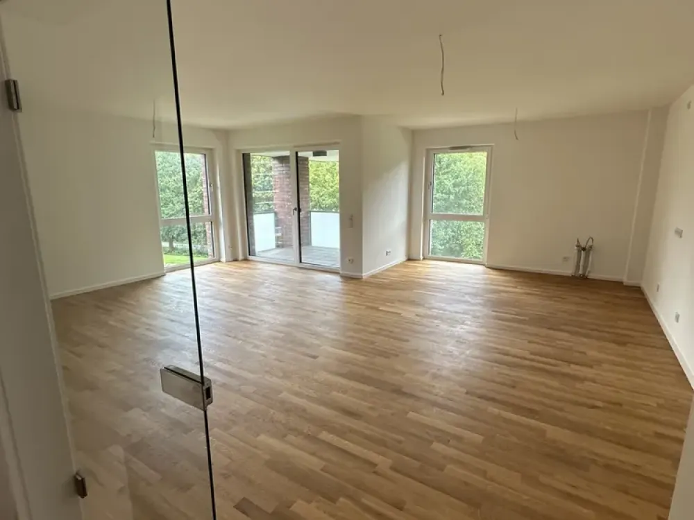 Leben am Wasser in extravaganter Lage - Imposante 4-Zimmer-Wohnung mit direktem Wasserblick