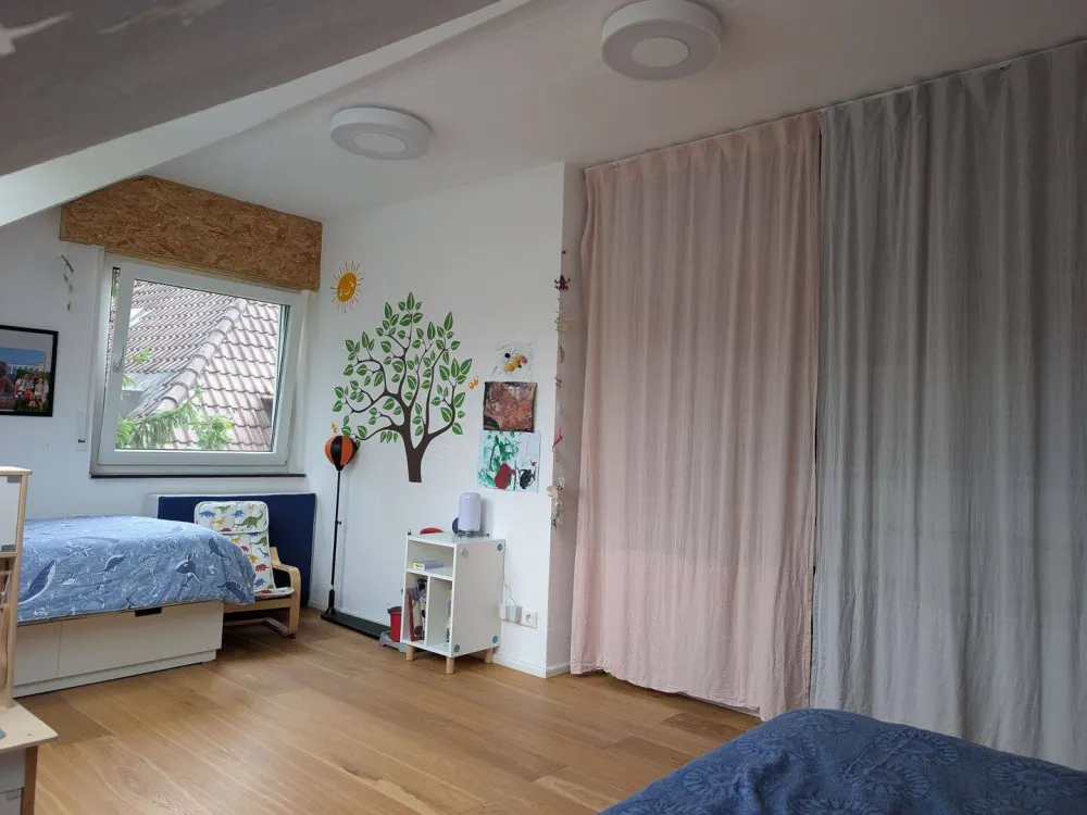 Traumhafte 4-Zimmer-Wohnung in Halbhöhenlage mit Panoramablick, 2 neuen Bädern & ausgebauter Bühne