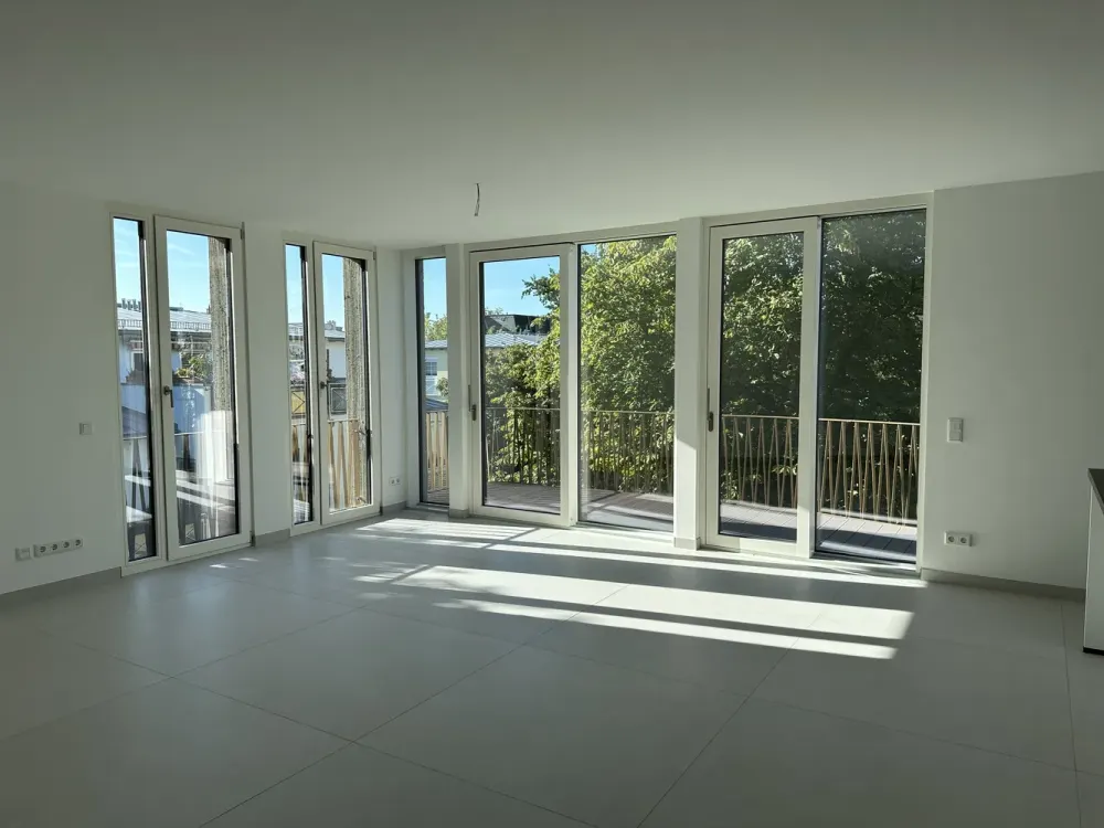 Ein Zuhause zum Genießen: Hochwertige 3-Raumwohnung mit viel Licht und Komfort