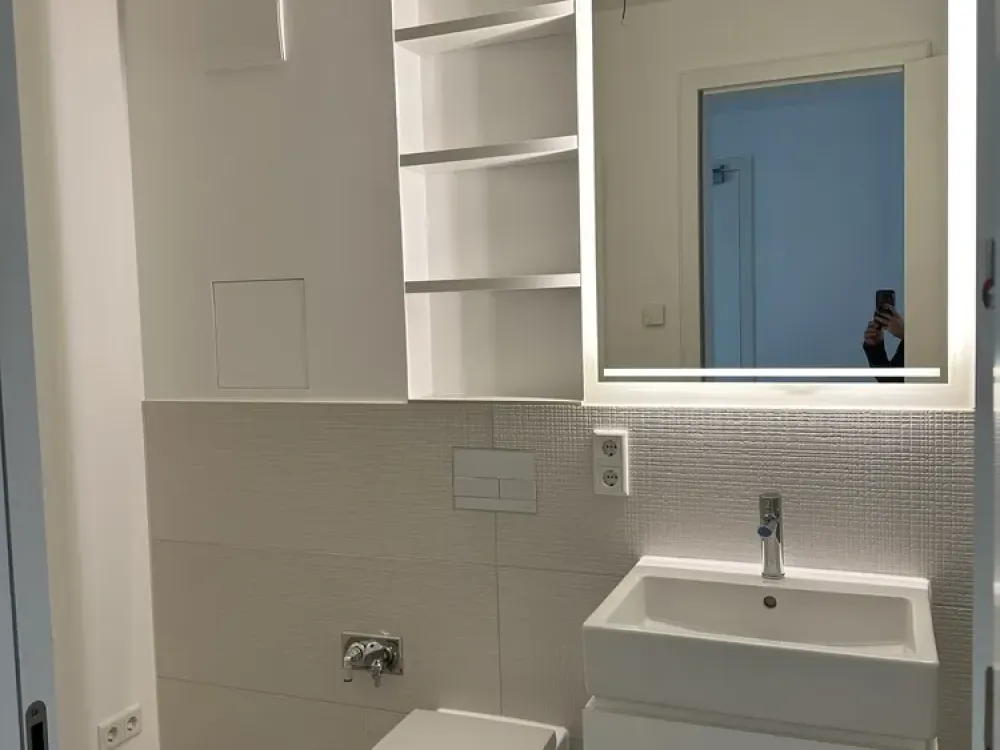 Ein Zuhause zum Genießen: Hochwertige 3-Raumwohnung mit viel Licht und Komfort