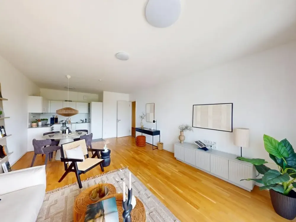 Exclusive 3-Room Apartment with Balcony & Two Bathrooms in Prime Location