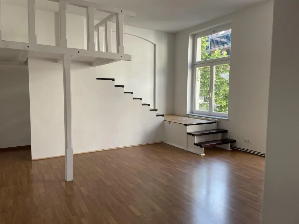Elegant 5-Room Historic Apartment with 16 m² Sunny Balcony, Available from 01 September 2026
