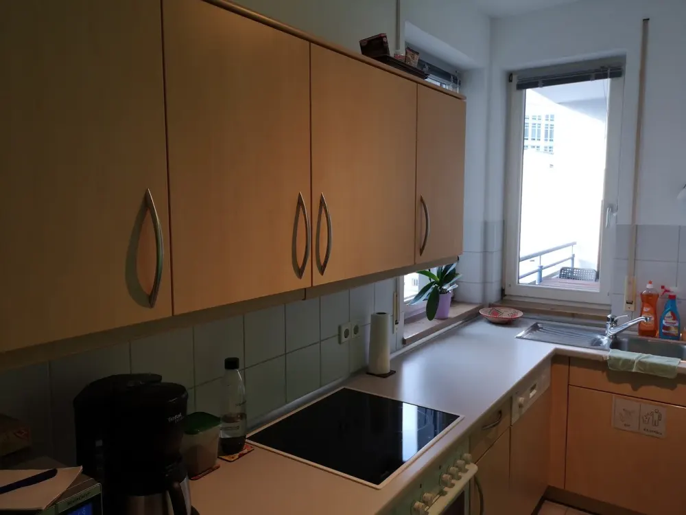 Schöne, gepflegte 2-Zimmer-Wohnung mit Balkon und EBK in Mitte, Berlin