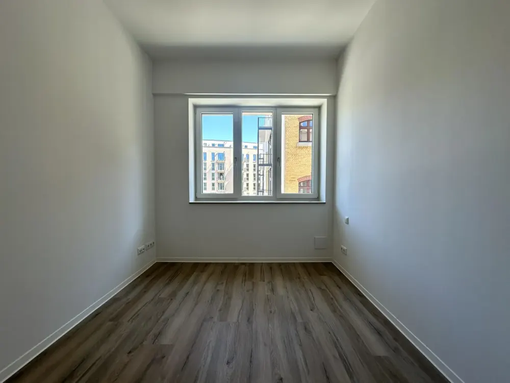 2 Rooms | Balcony | Renovated Old Building, Living in Zentrum-Ost | Optional with Fitted Kitchen