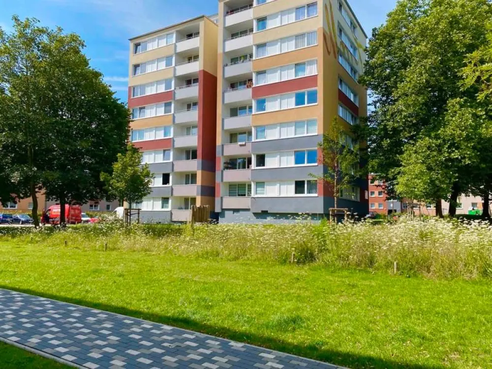 3-Zimmer-Wohnung, komplett renoviert mit Aufzug