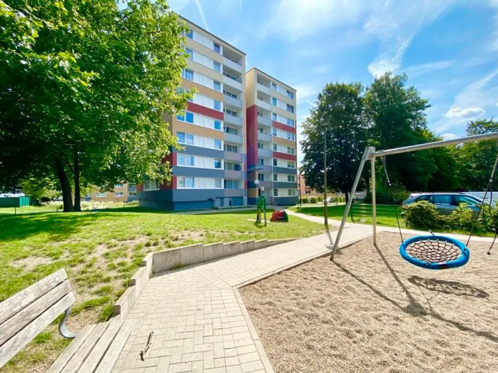 3-Zimmer-Wohnung, komplett renoviert mit Aufzug