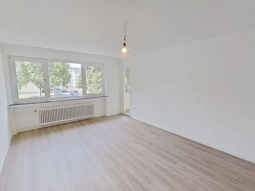 Large 4-Room Apartment with BALCONY and Lots of Comfort in Paderborn-Sennelager