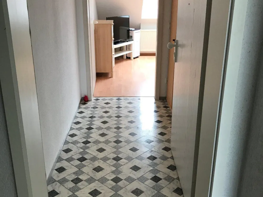 Möbliertes Dachgeschoss-Appartement im Zentrum von Dietzenbach