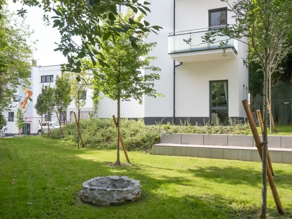 Schlichtes 2-Zimmer-Apartment mit Garten in Stuttgart-Schwabstraße