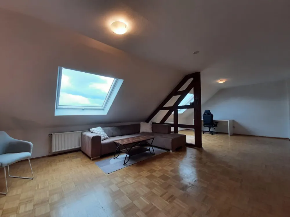 BILM im Grünen großzügige 76qm 2-Zimmer Dachgeschosswohnung
