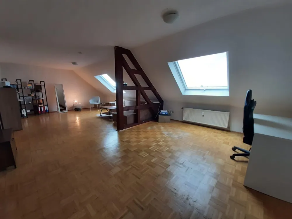 BILM im Grünen großzügige 76qm 2-Zimmer Dachgeschosswohnung