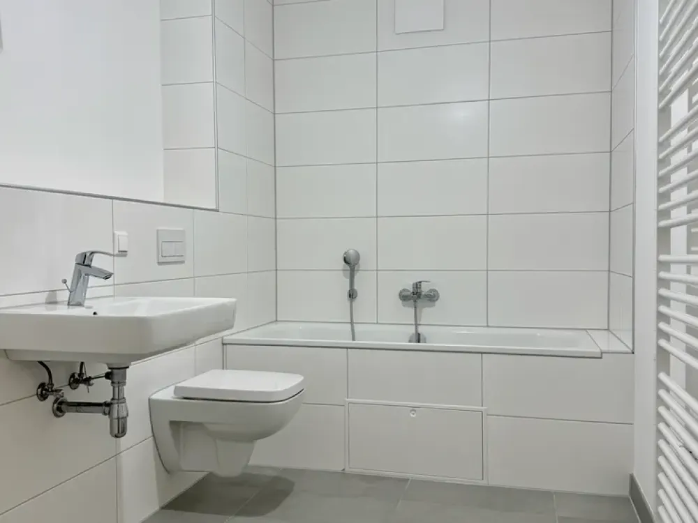 New Development Area Hannover KRONSRODE: Built-in Kitchen, 2 Winter Gardens, Underfloor Heating, Underground Parking, Cellar