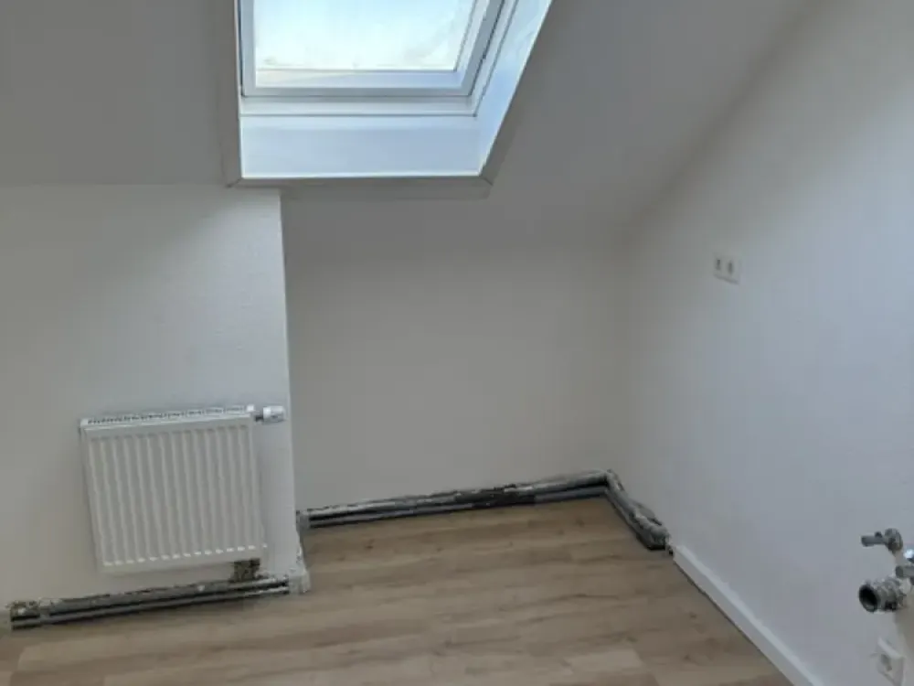 Schöne, ruhige Dachgeschosswohnung nähe Killesberg, komplett renoviert