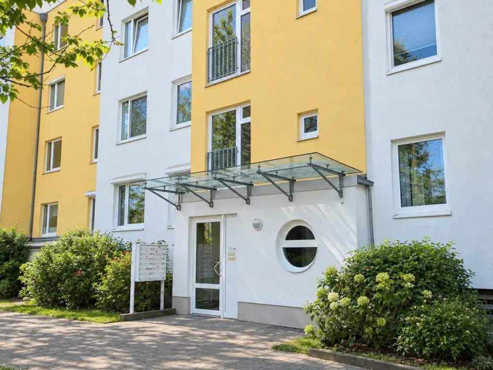 Nähe Vital Bad: Helle 3-Zimmer-Wohnung mit großem Südbalkon, Mietvertrag befristet für 3 Jahre
