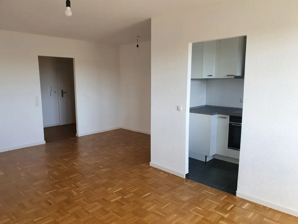 Helle 3-Zimmer-Wohnung mit EBK und Süd-Balkon