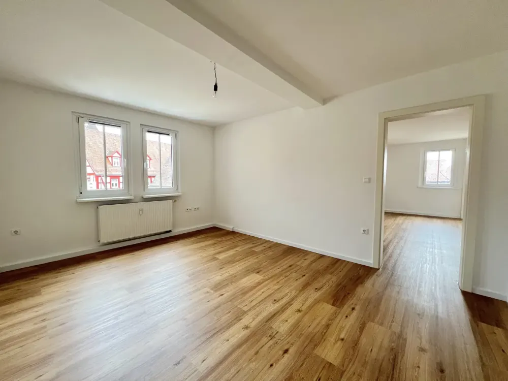 Charmante Altbauwohnung in zentraler Innenstadtlage, frisch renoviert & großzügig geschnitten