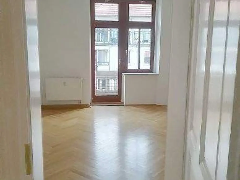 3-Zi-Penthousewohnung ab 01.11.25 in stilvoller Stadtvilla in Dresden in direkter Nähe der Technischen Universität
