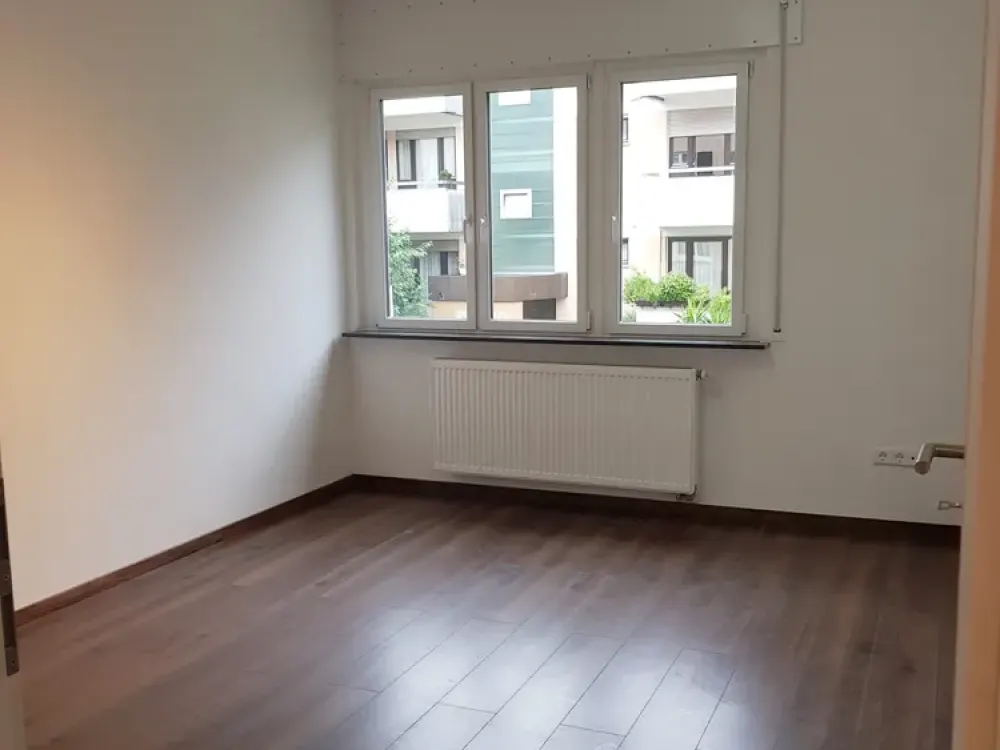 Home with 3 Rooms in Central Location of Stuttgart Ost