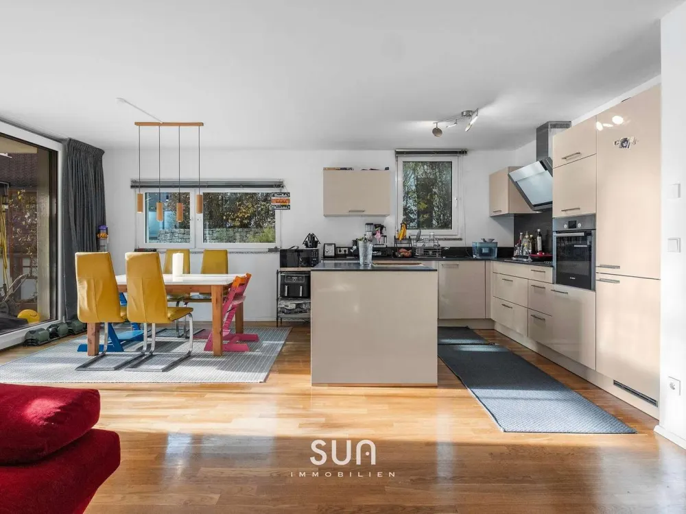 3-Zimmer-Wohnung mit XXL-Terrasse, Tageslichtbad & Einbauküche
