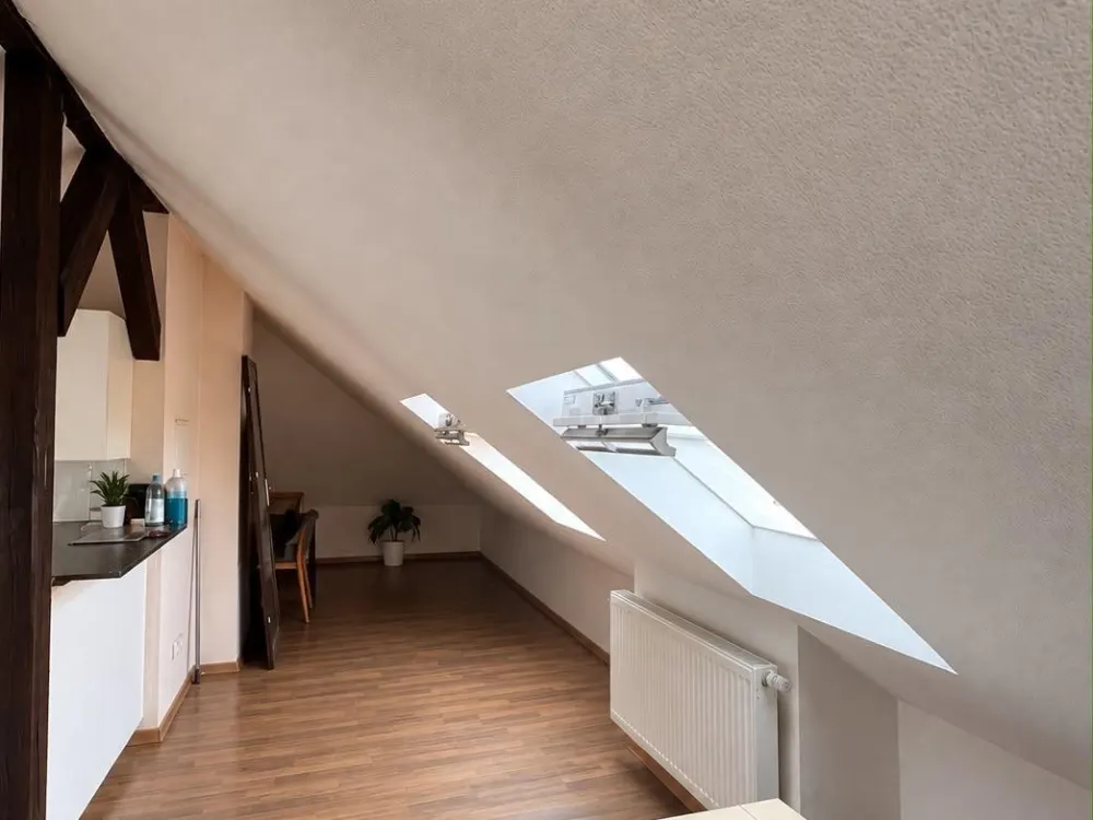 Gemütliche 1 Zimmer DG-Wohnung in sehr guter Lage