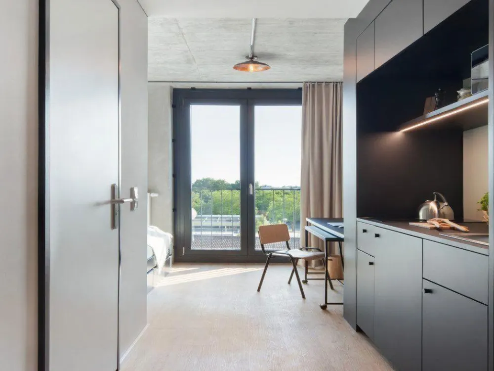 Neon Wood Student Housing in Berlin Adlershof - Classic Apartment