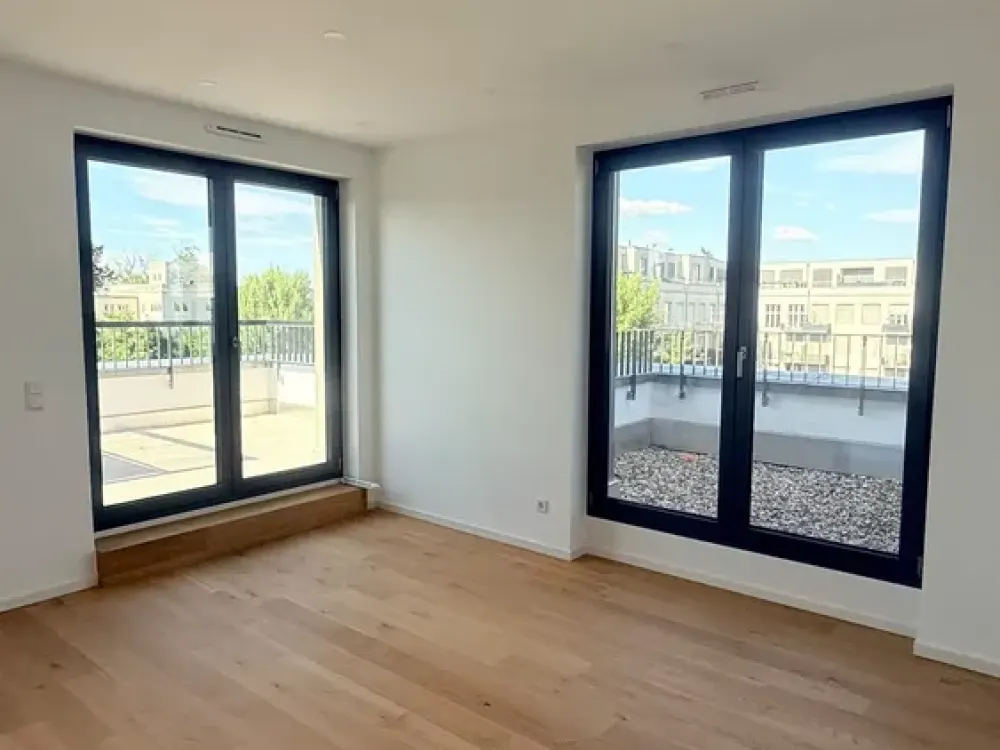 Luxuriöses 3-Zimmer-Penthouse mit 125 m² und Dachterrasse, Erstbezug in Steglitz-Zehlendorf