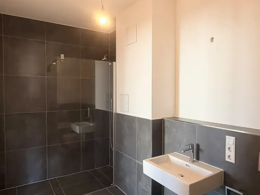 Luxuriöses 3-Zimmer-Penthouse mit 125 m² und Dachterrasse, Erstbezug in Steglitz-Zehlendorf