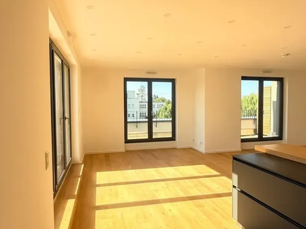 Luxuriöses 3-Zimmer-Penthouse mit 125 m² und Dachterrasse, Erstbezug in Steglitz-Zehlendorf