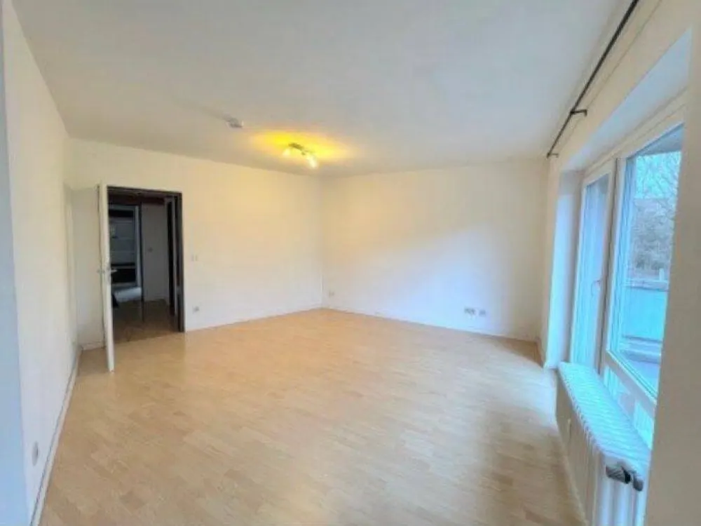 Moderne 1 Zimmer Wohnung mit Tiefgarage in Winterhude.