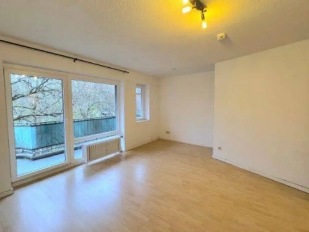 Moderne 1 Zimmer Wohnung mit Tiefgarage in Winterhude.