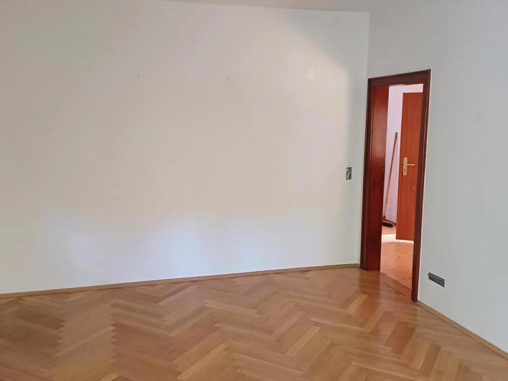 Schöne 3 Raum Wohnung mit EBK und 2 Balkonen in Stötteritz