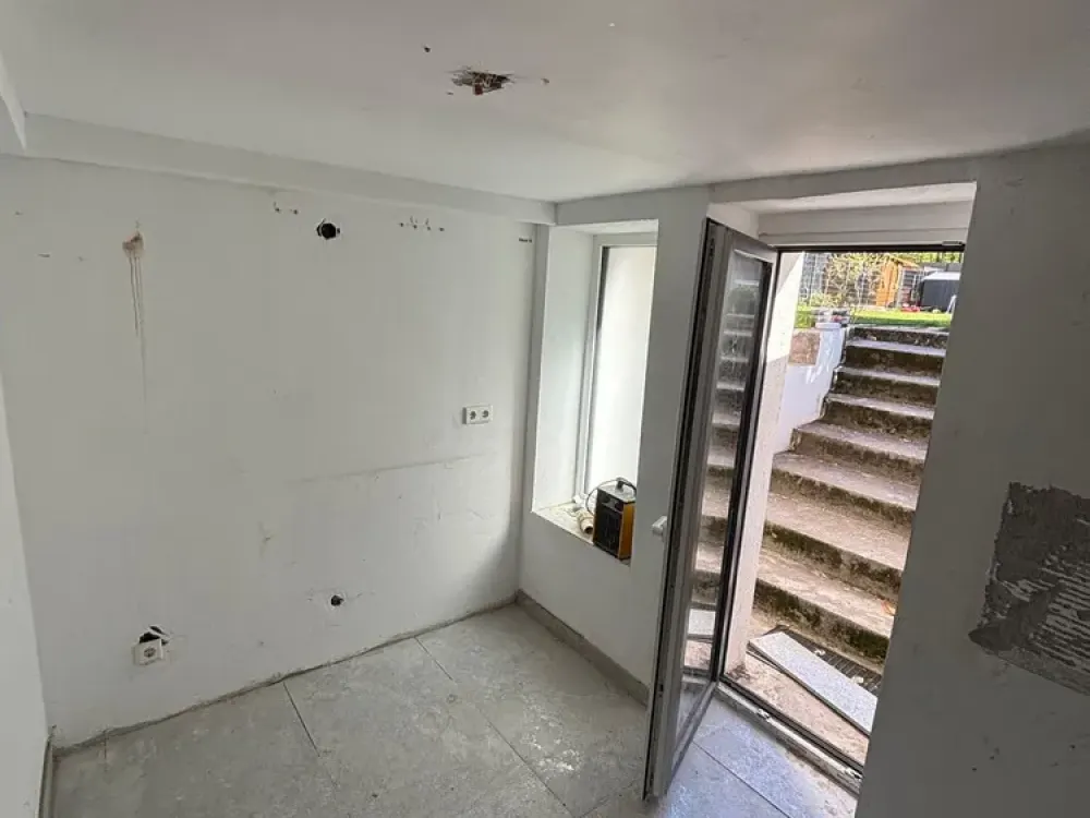 Moderne 2-Zimmer-Souterrain-Wohnung mit großem Balkon in Köln-Bocklemünd, ab 01.10.2026