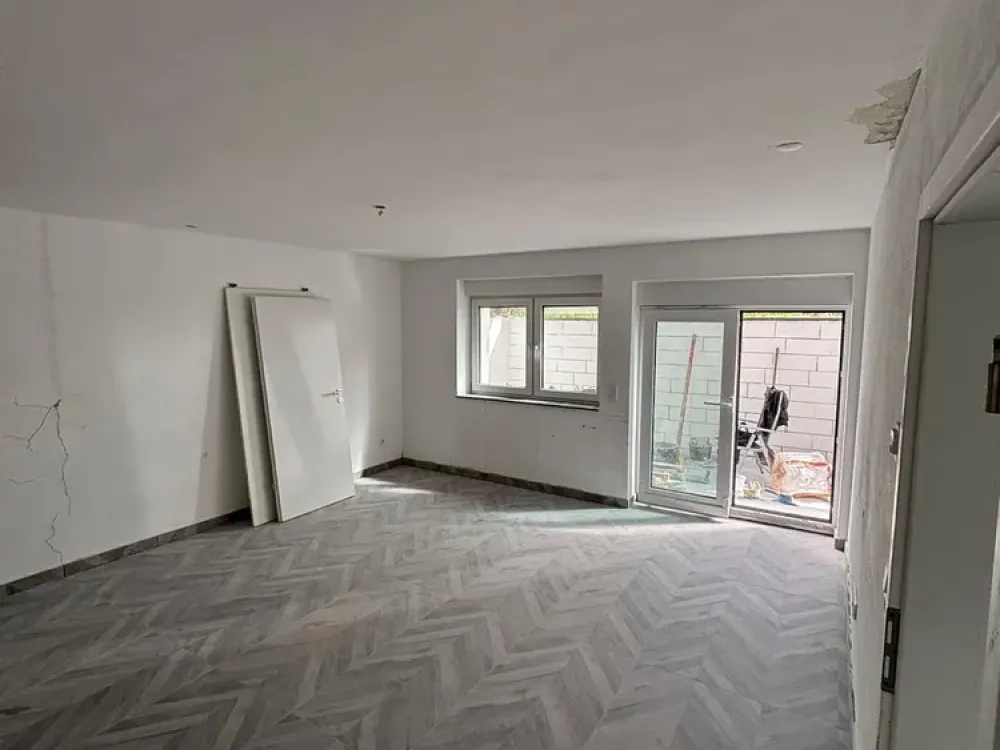 Moderne 2-Zimmer-Souterrain-Wohnung mit großem Balkon in Köln-Bocklemünd, ab 01.10.2026