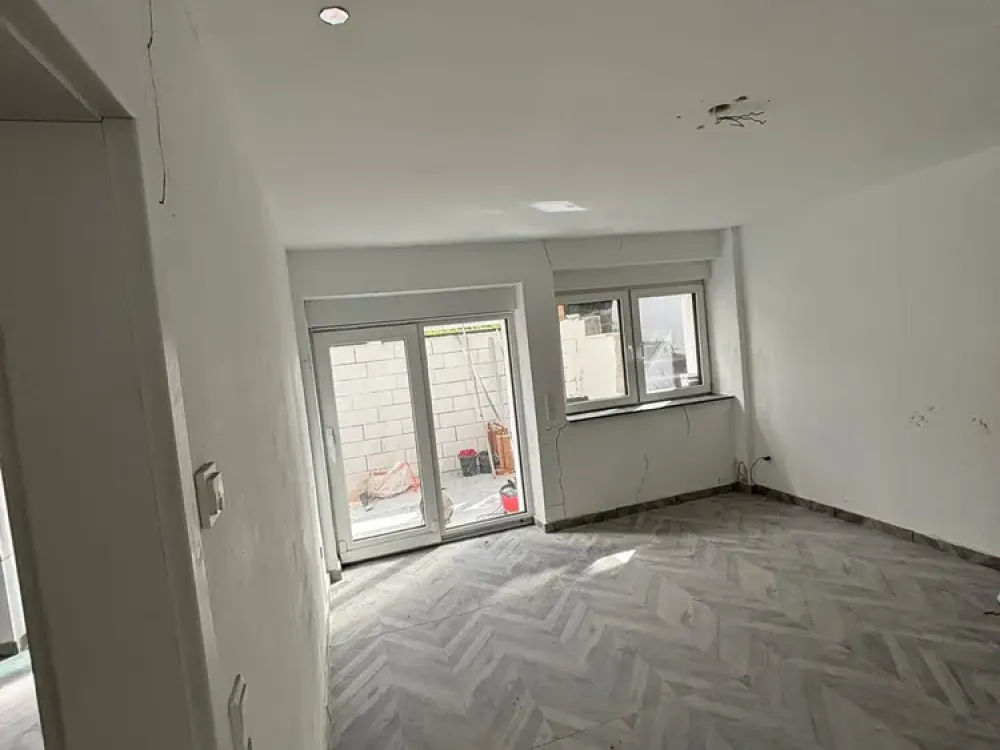 Moderne 2-Zimmer-Souterrain-Wohnung mit großem Balkon in Köln-Bocklemünd, ab 01.10.2026