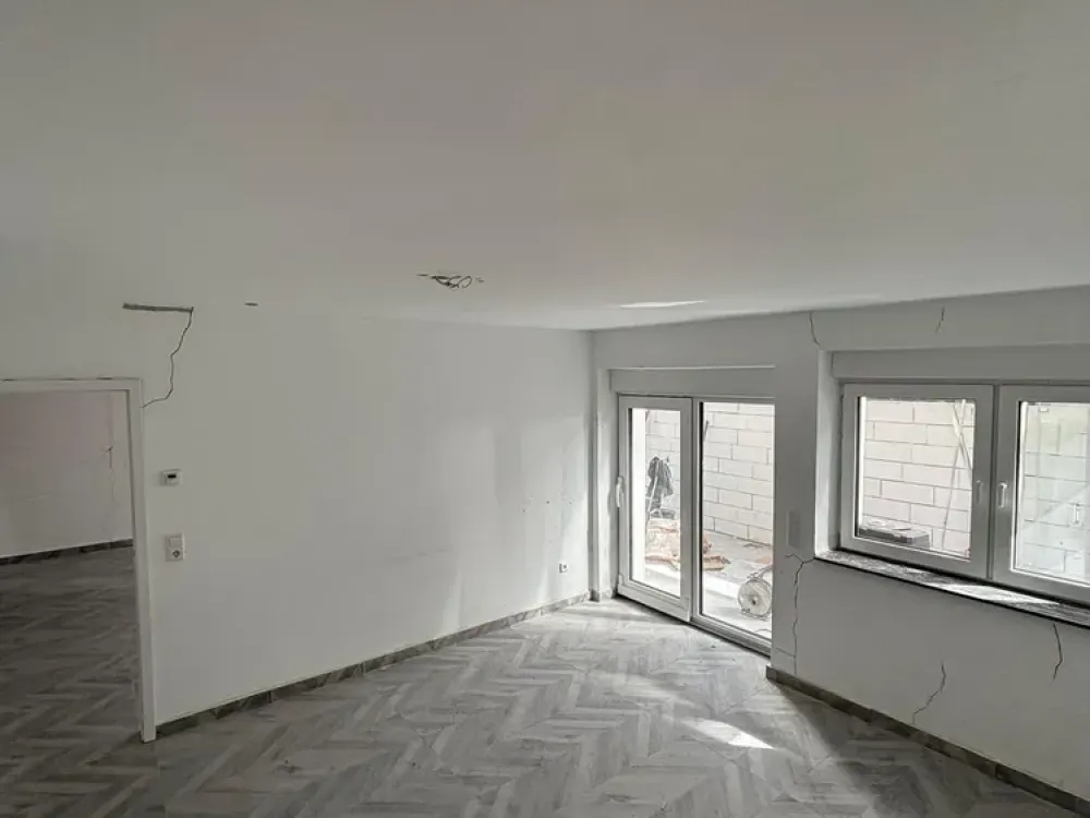 Moderne 2-Zimmer-Souterrain-Wohnung mit großem Balkon in Köln-Bocklemünd, ab 01.10.2026